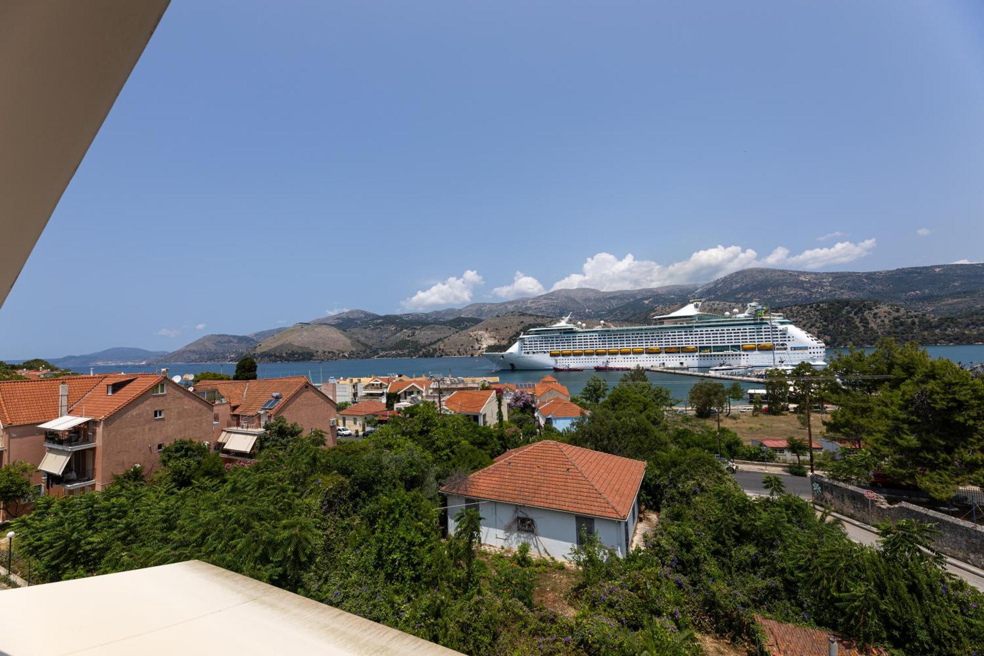 Domus City Apartment Argostolion Exterior foto